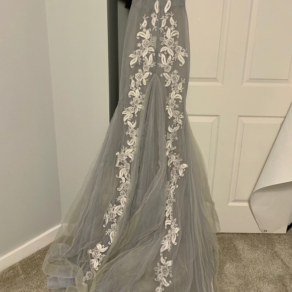 Wedding gown / night gown size US4 - Picture 9 of 10